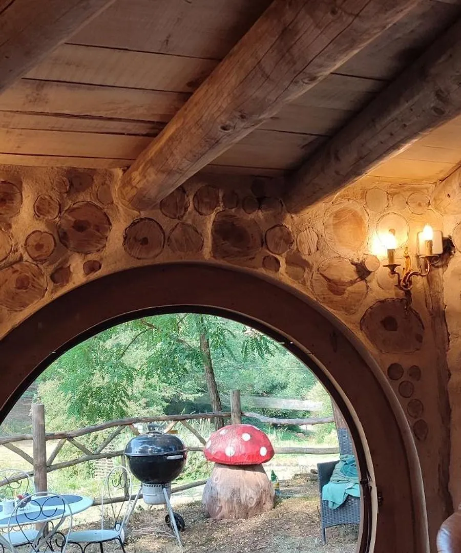 Cabane De Hobbit Pour Famille Le Monastere