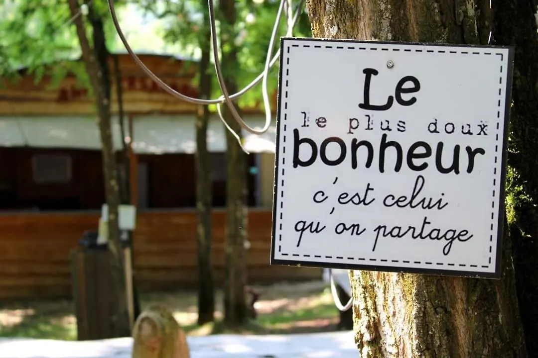 럭셔리텐트 Cabane De Hobbit Pour Famille Le Monastere