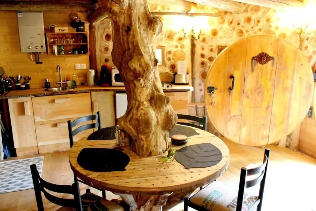 Cabane De Hobbit Pour Famille Le Monastere 0*,  프랑스