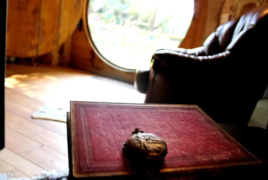 Cabane De Hobbit Pour Famille Le Monastere 0*,